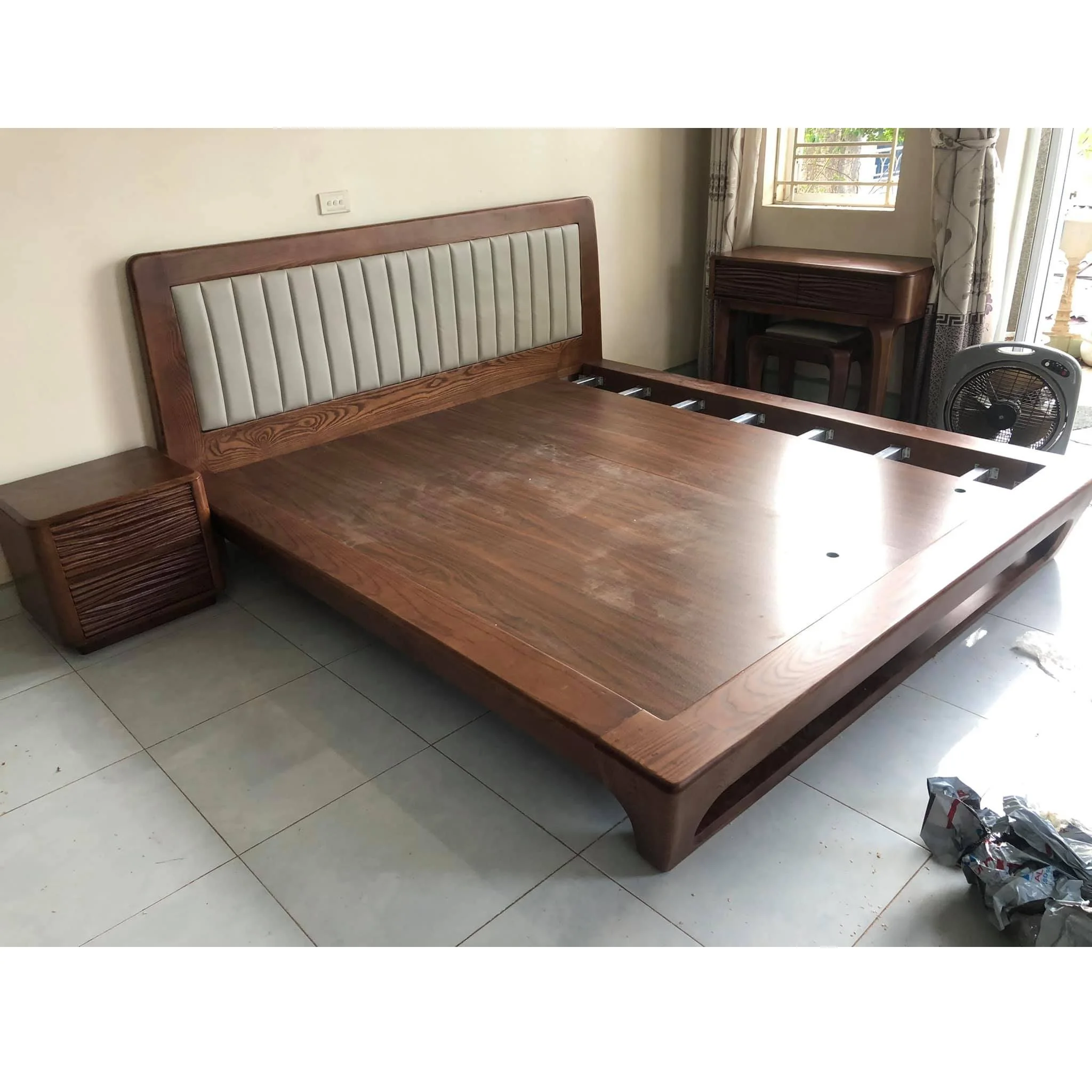 Wholesale Hotel Application Natural Color Bed Room Application Wooden Bed Export From Vietnam