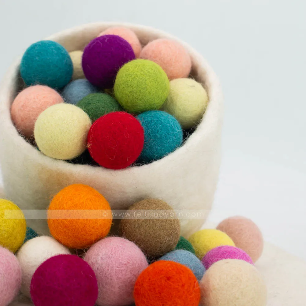 FB-003: Hot Selling 3 cm Felt Balls Wool Decoration Multi-Color Round Pompoms for Wholesale Eco-friendly & Natural