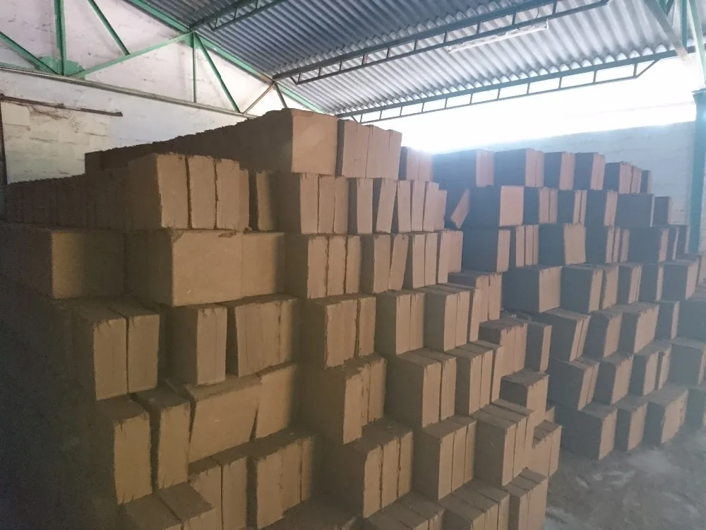 TOP QUALITY RICH MINERAL ORGANIC COCONUT COIR PITH / COCO PEAT BLOCKS GARDEN SUPPLY