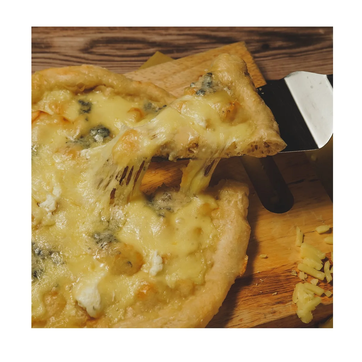 12 months Shell Life Fluffy and Chewy Creamy Baked Normal Individual vacuum bag Frozen Quattro Formagio Pizza 9'