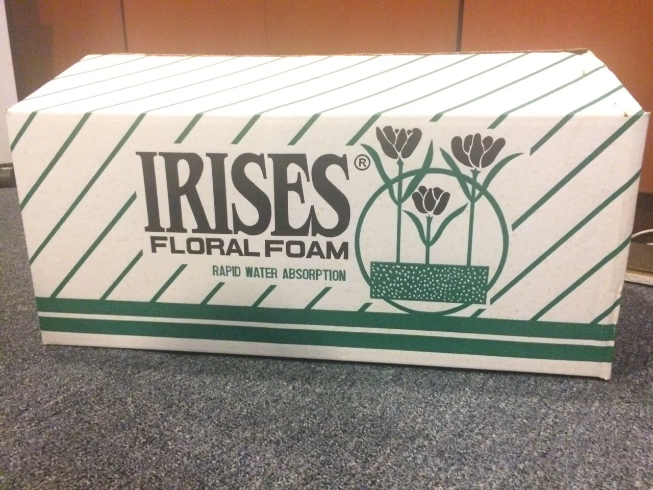 Хороший выбор украшения для дома лидер продаж бренд Flotex/Iriises/Tulipa влажная Цветочная пена цветочной композиции в форме Креста