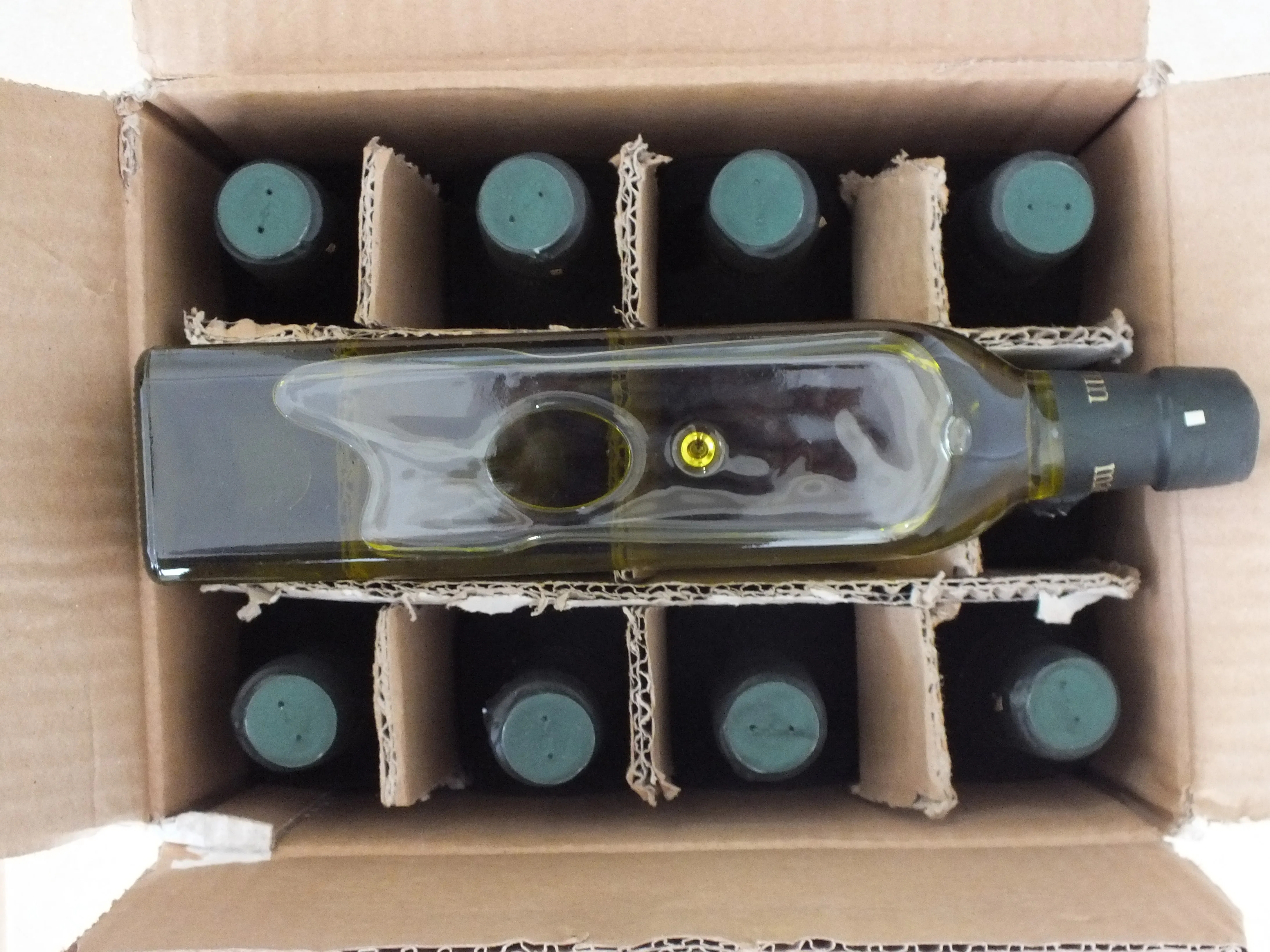 Extra virgin Olive Oil premium quality made in italy pure yellow italian