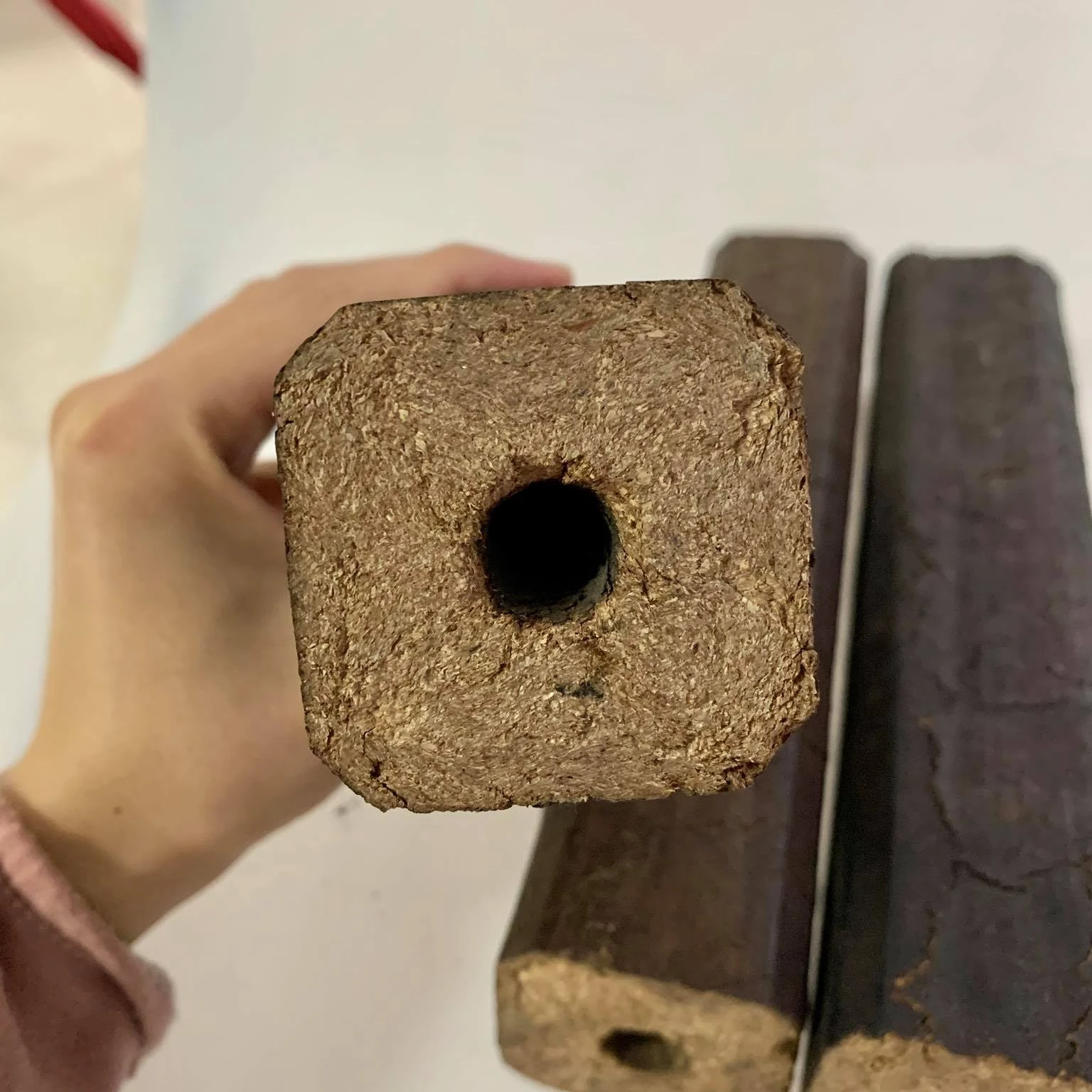 Hot sell Premium Quality  sawdust briquette for fire logs and charcoal manufacturing quick lighting free sample