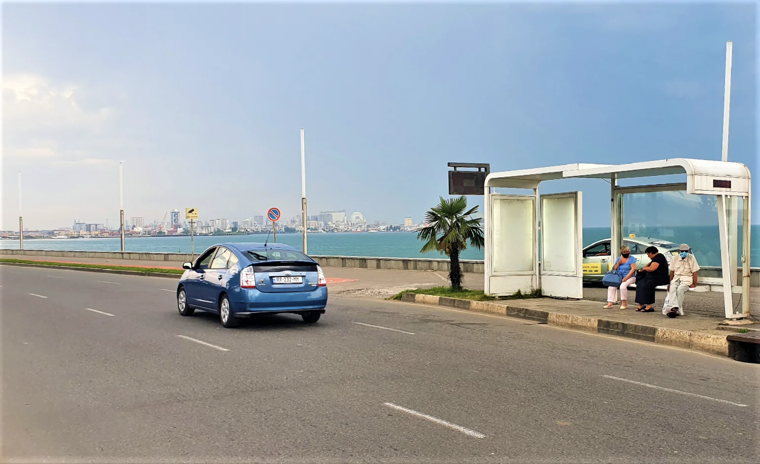 Aluminium Bus Shelter with, Advertising MUPI Lightbox