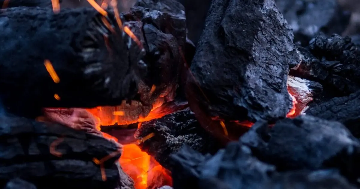 Уголь для барбекю из твердой древесины на экспорт