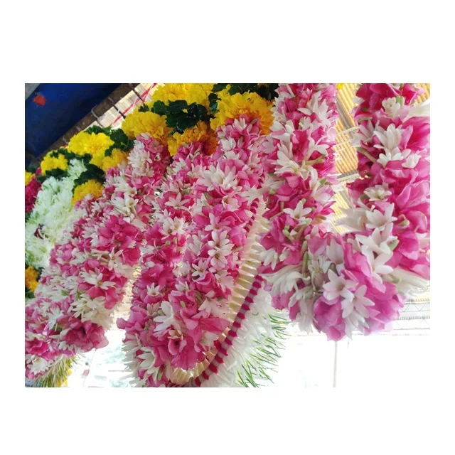 Fresh look Decorative Flowers Garland Medium & Large Size Fresh Flowers Temple Garlands Indian Manufacturer