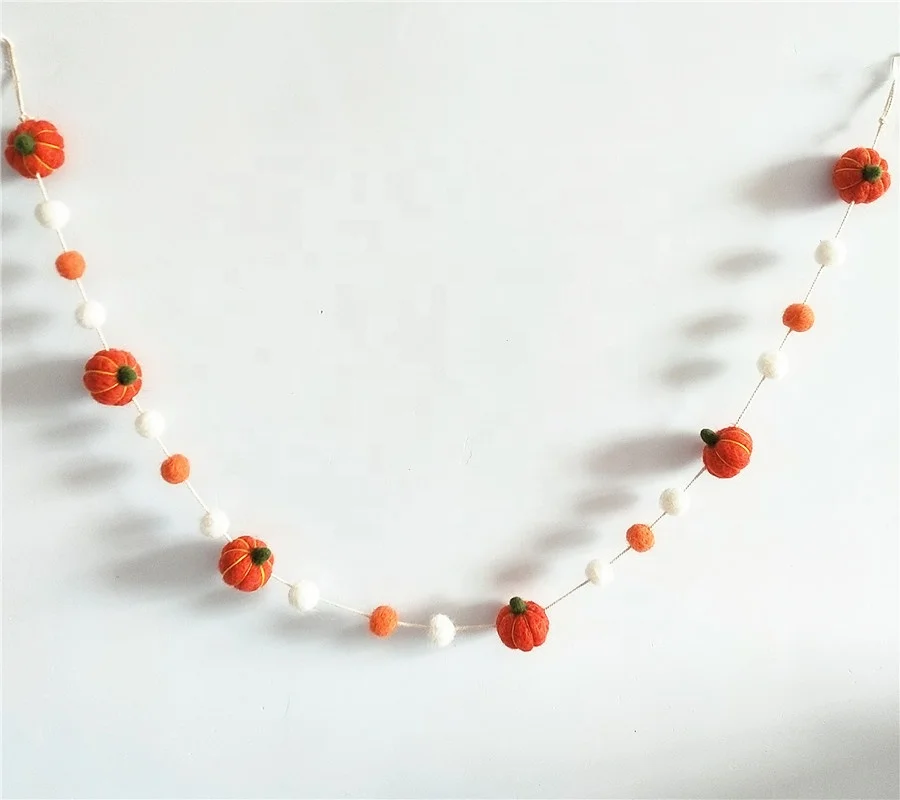 
Amazon top seller Canton Fair Best Selling Products Halloween Decoration wool felt ball wool felt pumpkin garland 