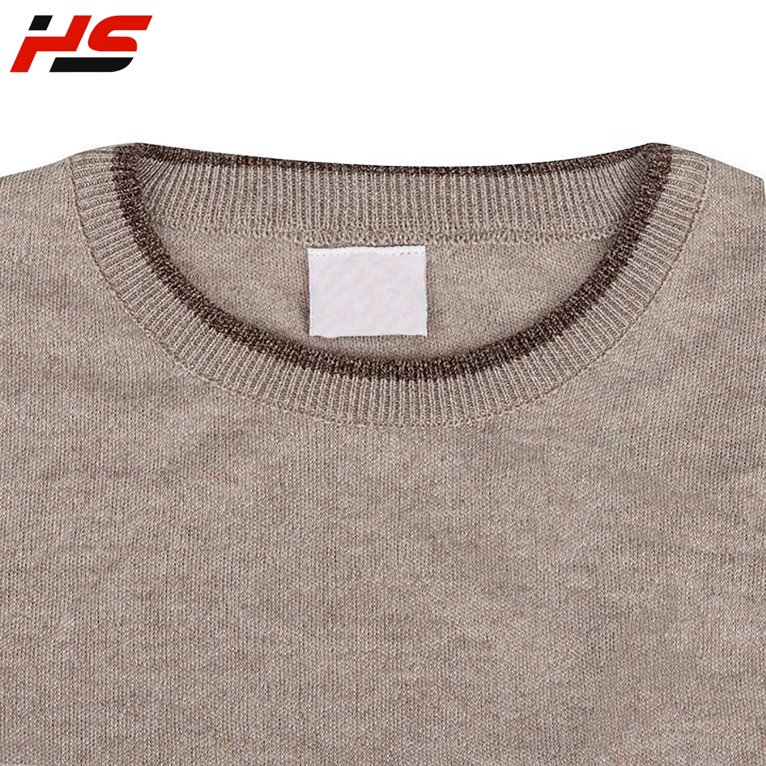 
Mens sweatshirt super soft, casual wardrobe essential Crafted in a regular fit ribbed crew neck collar, ribbed 