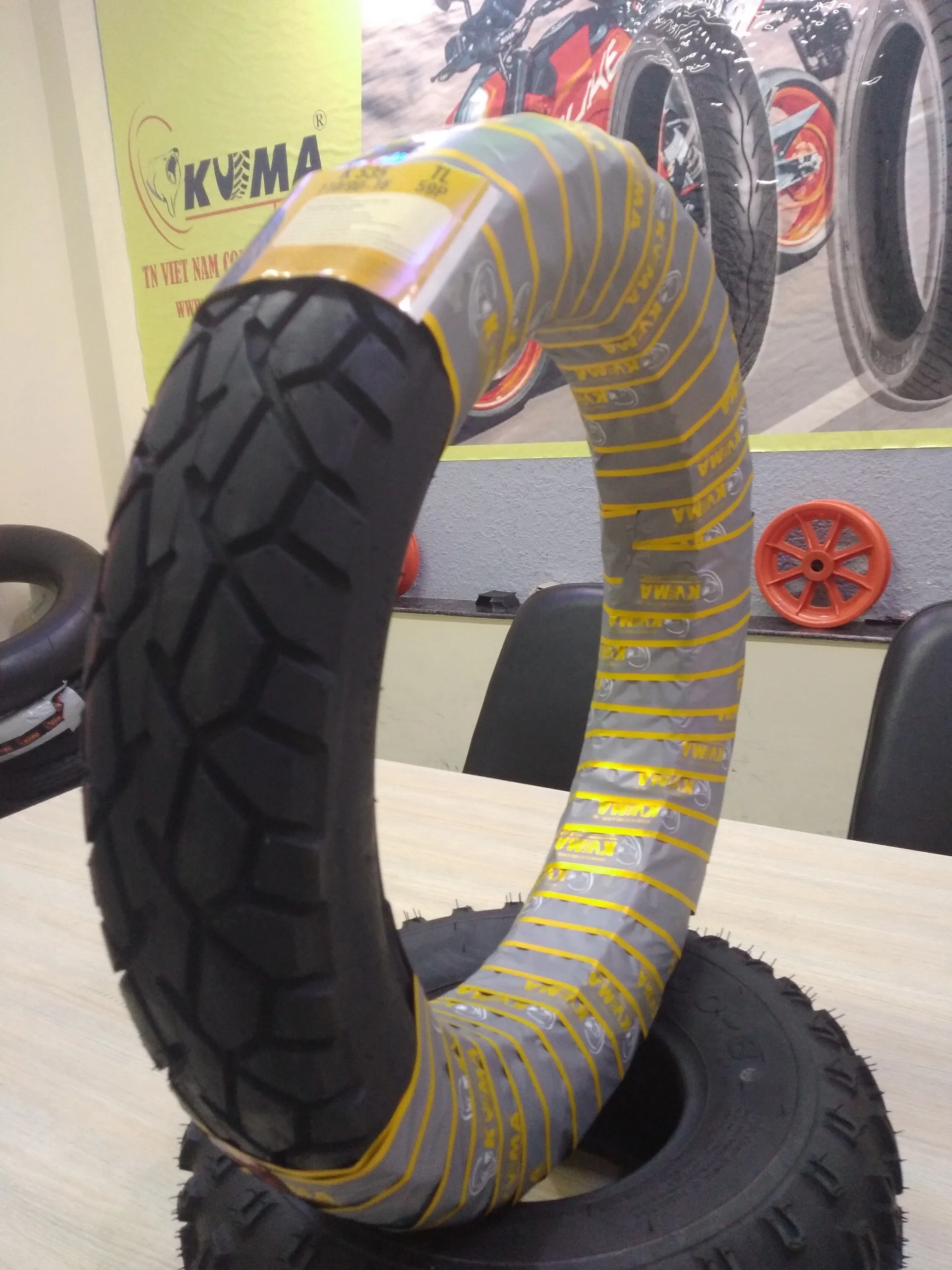 Motorcycle TIRE - 350-16 & 110/90-16, tubeless