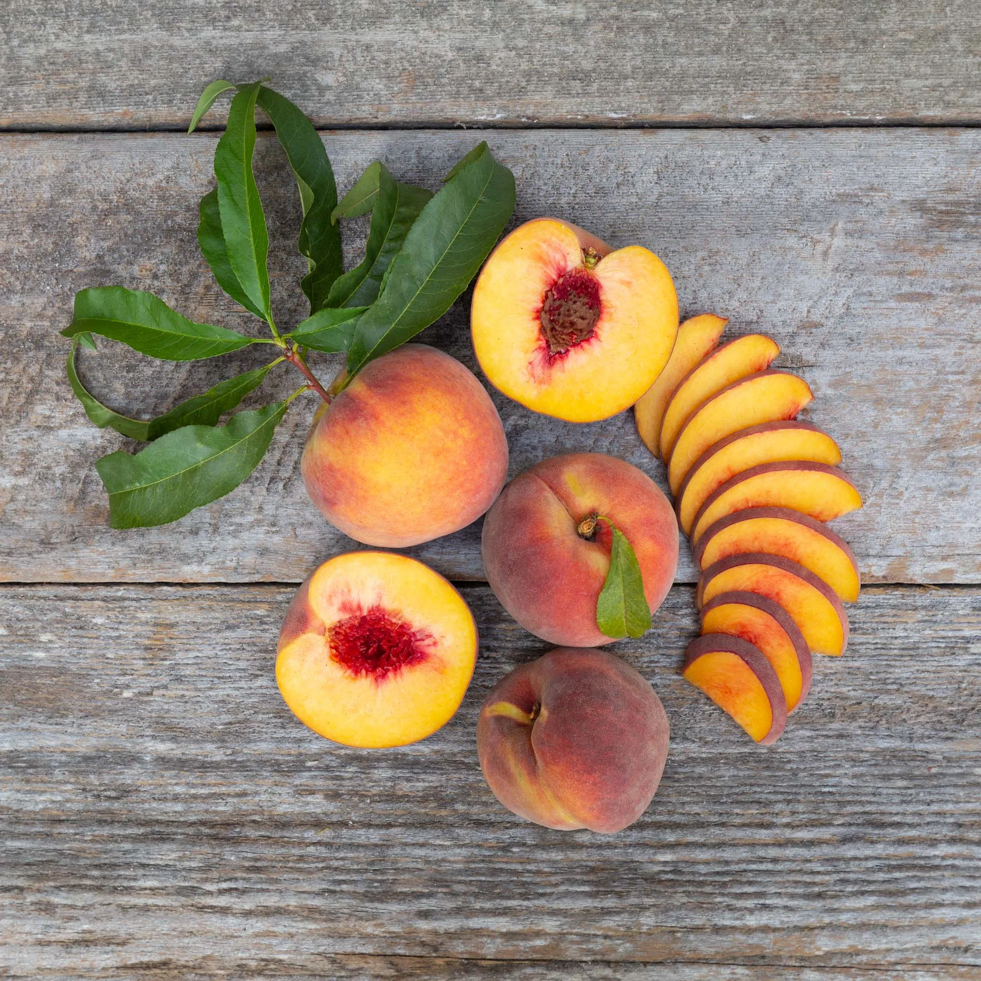 Fresh Peaches Fresh Peach Fruits for whole sale  Fresh Sweet Yellow Peach / Fresh Nectarines for sale