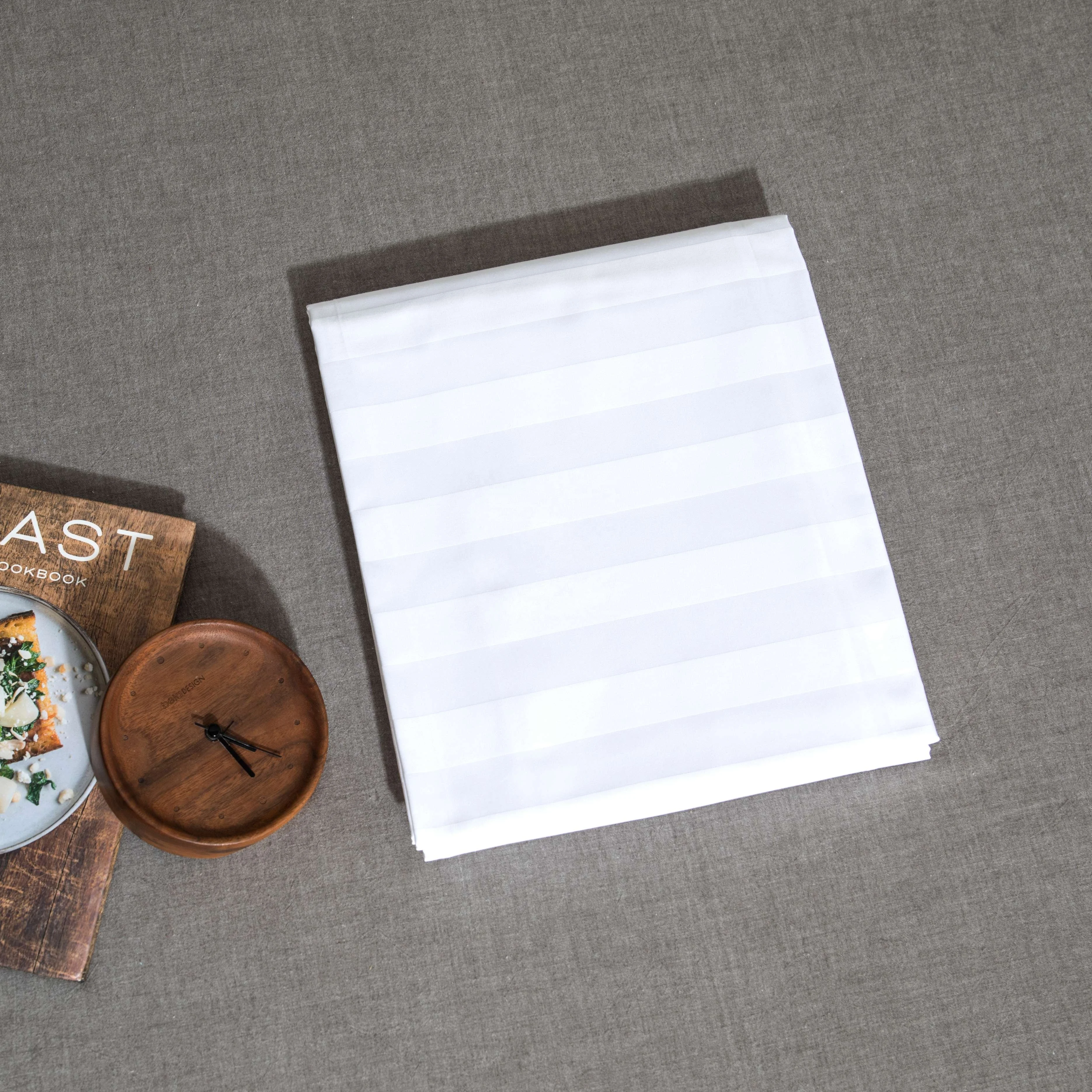 wholesale suppliers white polycotton cotton fabric percale style for bed sheet in roll