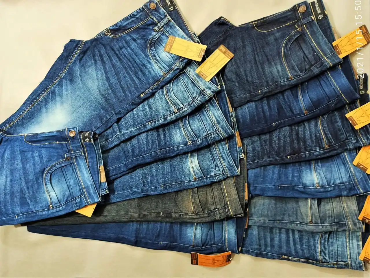 Джинсы Брюки большой выбор подержанных машин для мужских и женских превышения