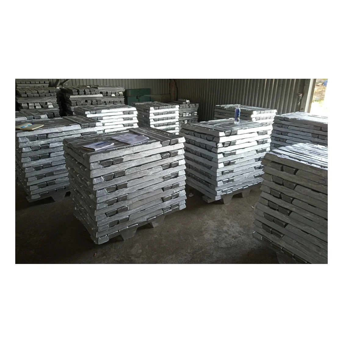  97 5% чистота 0.6% макс. Si 0.2% мг серебро 7-9 кг 3000 серии Алюминий 3003 слитки