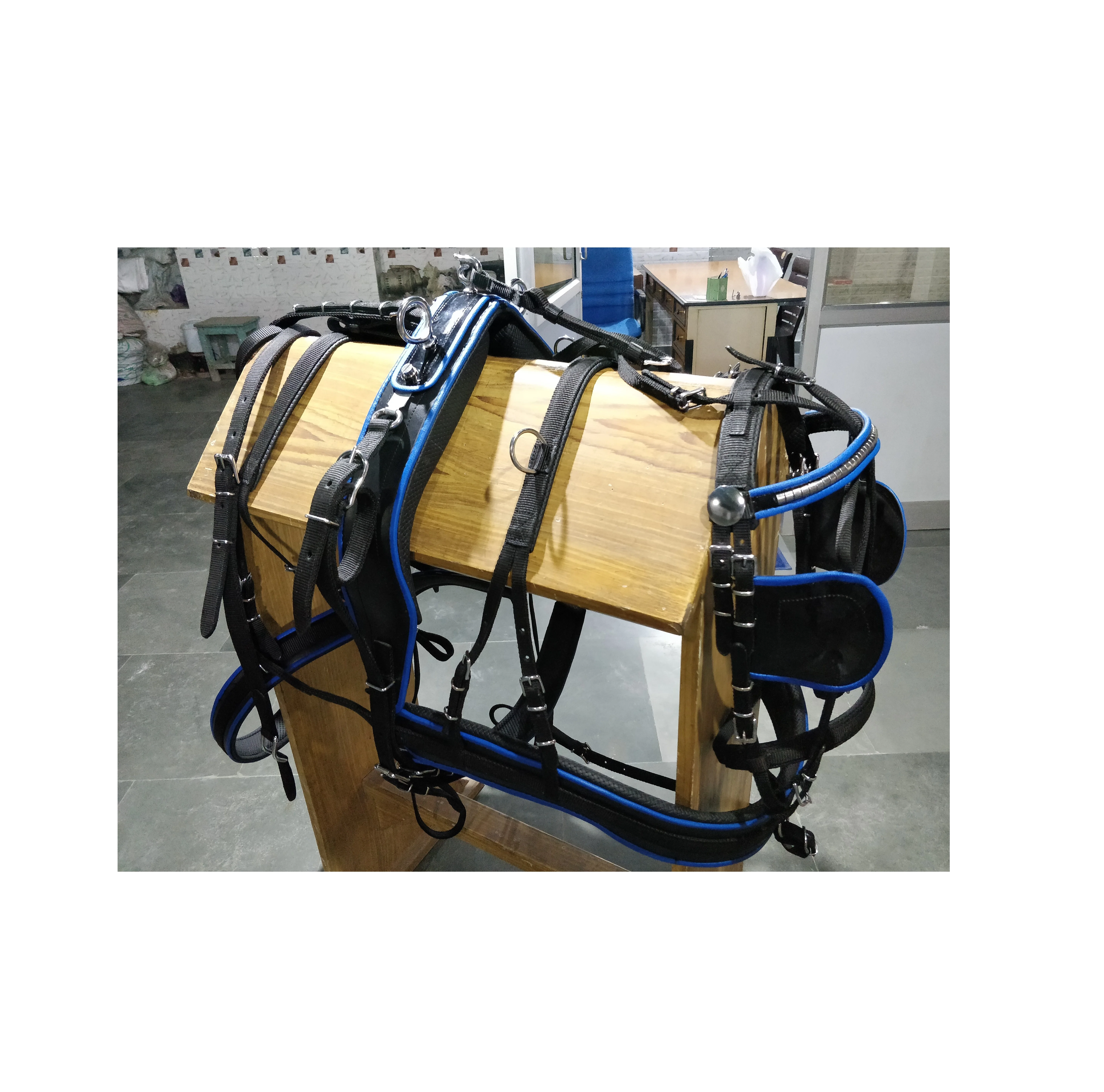 
Synthetic Driving Harness 