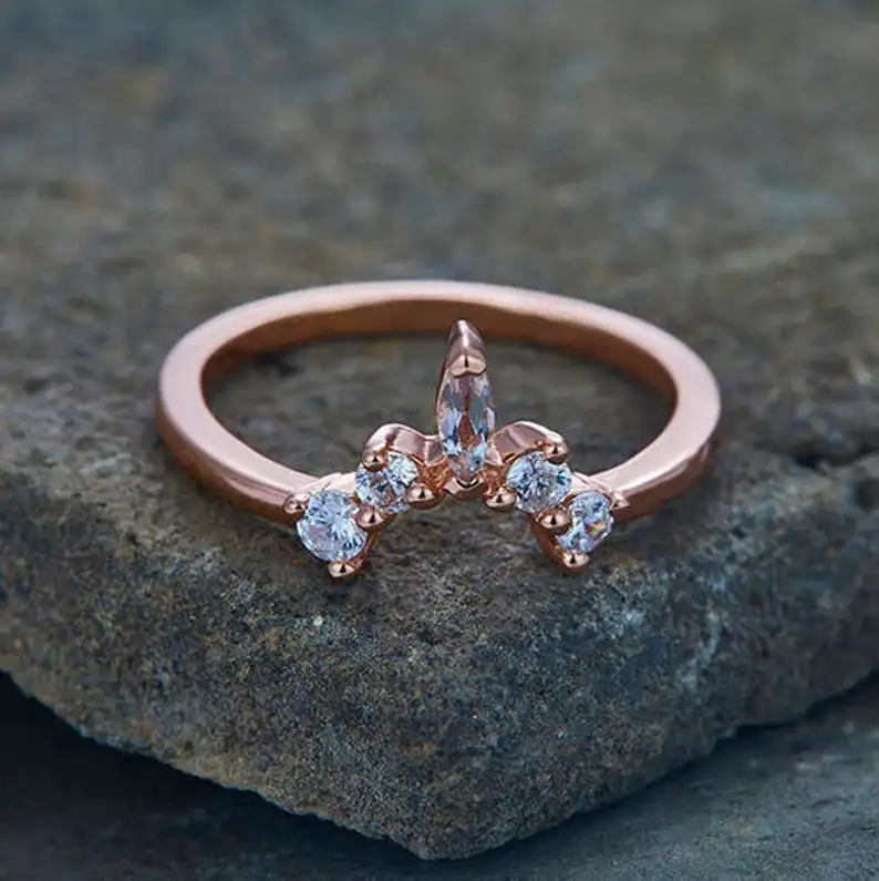 Обручальное кольцо с короной, обручальное кольцо с белым топазом, обручальное кольцо, штабелируемое кольцо с шевроном, кольцо с покрытием из розового золота и стерлингового серебра, Anniv