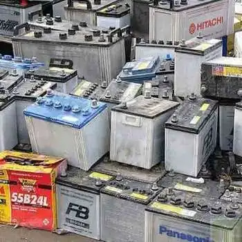 Бывший в употреблении свинцовый аккумулятор для автомобиля