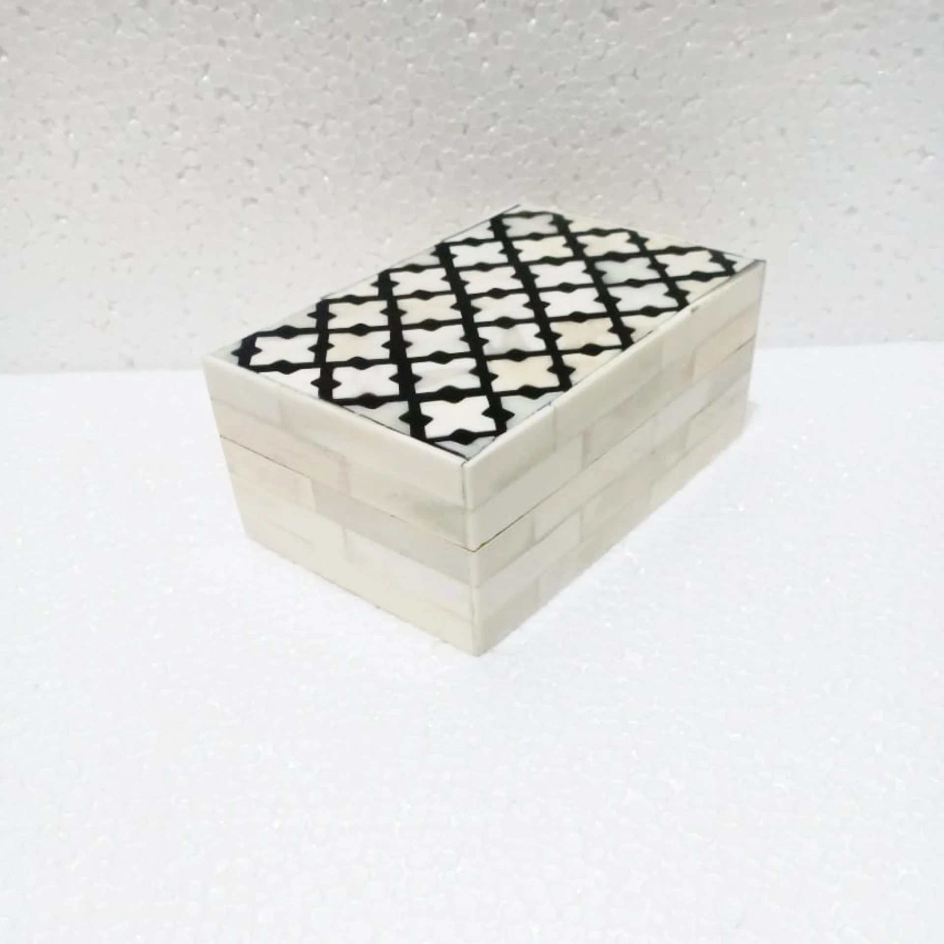 MOTHER OF PEARL BOX SEASHELL MOP BOX