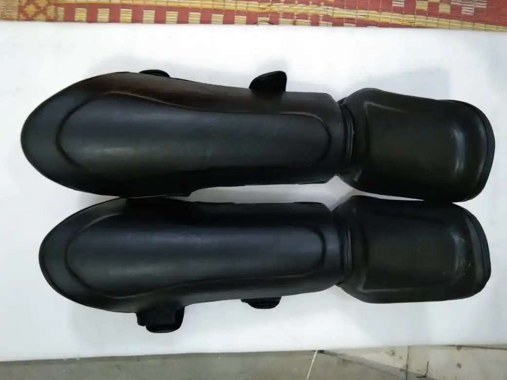 High Quality Low MOQ Muay Thai Custom Shin Guards Kick Boxing Shin Pad Special Quality Shin Guard