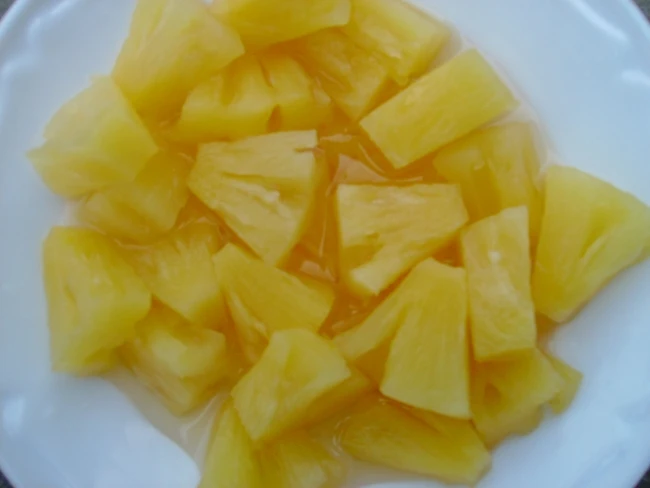 Консервированный ананас с сертификатом высокого качества подходит для кожи ежедневного использования экспорт из Вьетнама