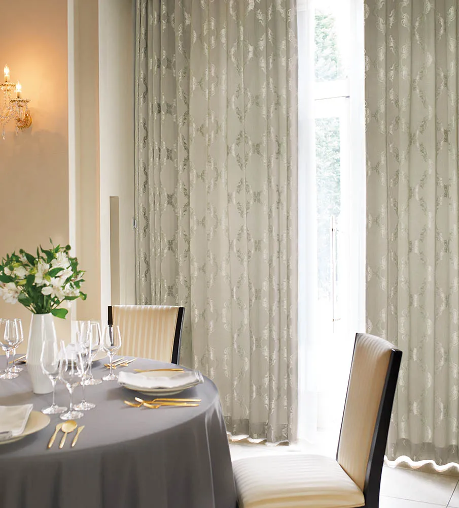 Luxurious impression jacquard fabric curtain that expresses a classic motif three-dimensionally with jacquard.