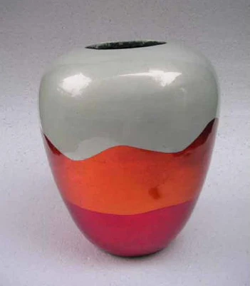 
Lacquer ceramic vase with three-tone colour 