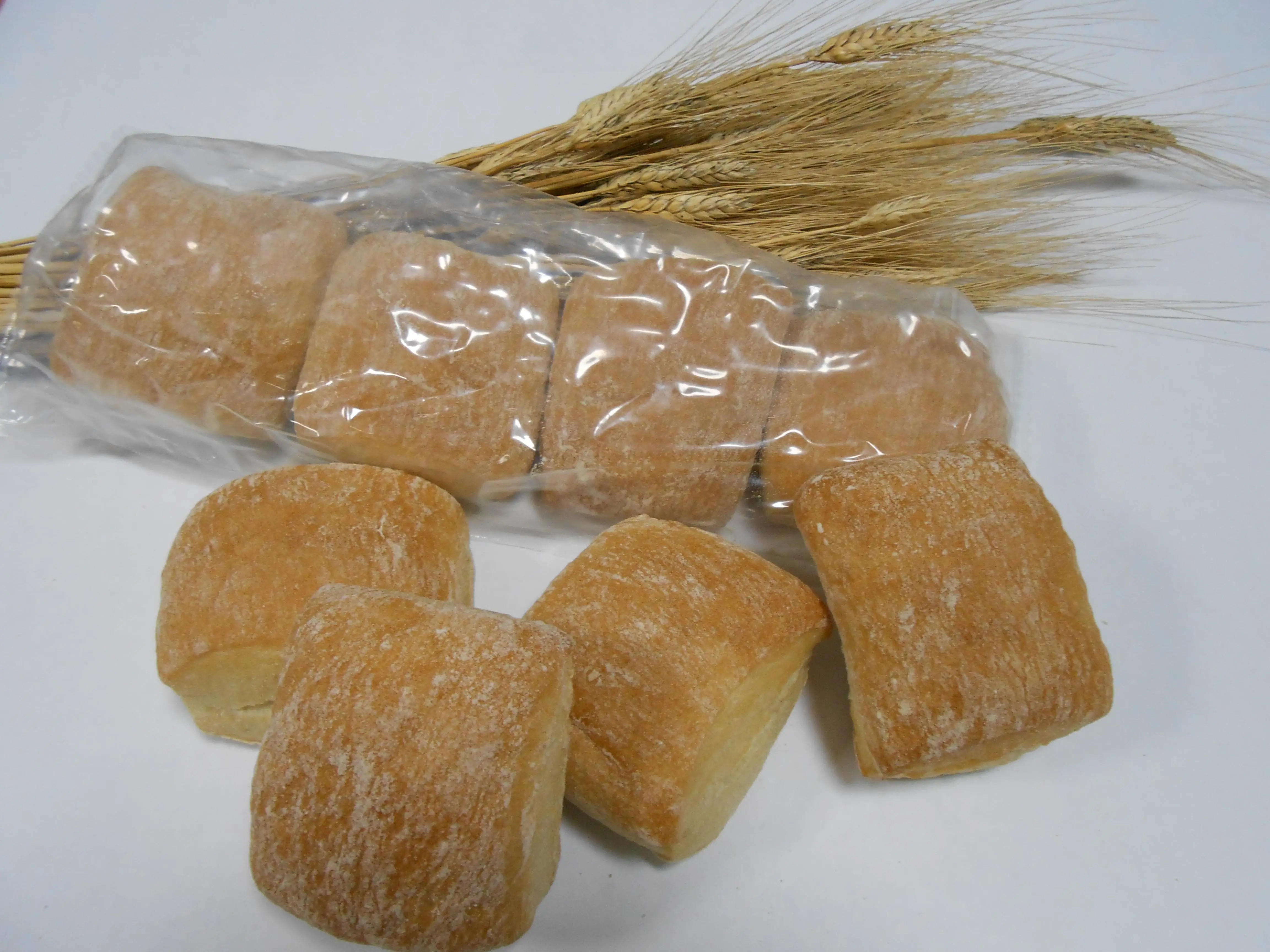 PREMIUM QUALITY ITALIAN WHEAT BREAD WITH LOW GLYCEMIC INDEX AND HIGH FIBRE, WITH EXTRA VIRGIN OLIVE OIL