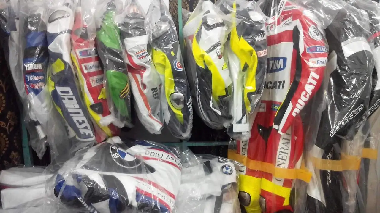 motorbike leather suits gloves and boots set