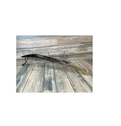 Обувь из натурального рога с естественной полировкой изделием ручной работы и для металлической стойки