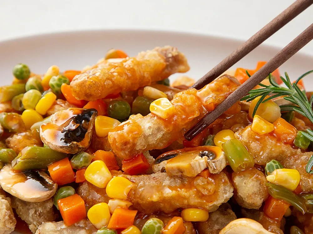 Корейская халяльная еда без мяса хрустящие кусочки веганские блюда закуска для веганов мясо на основе растений из