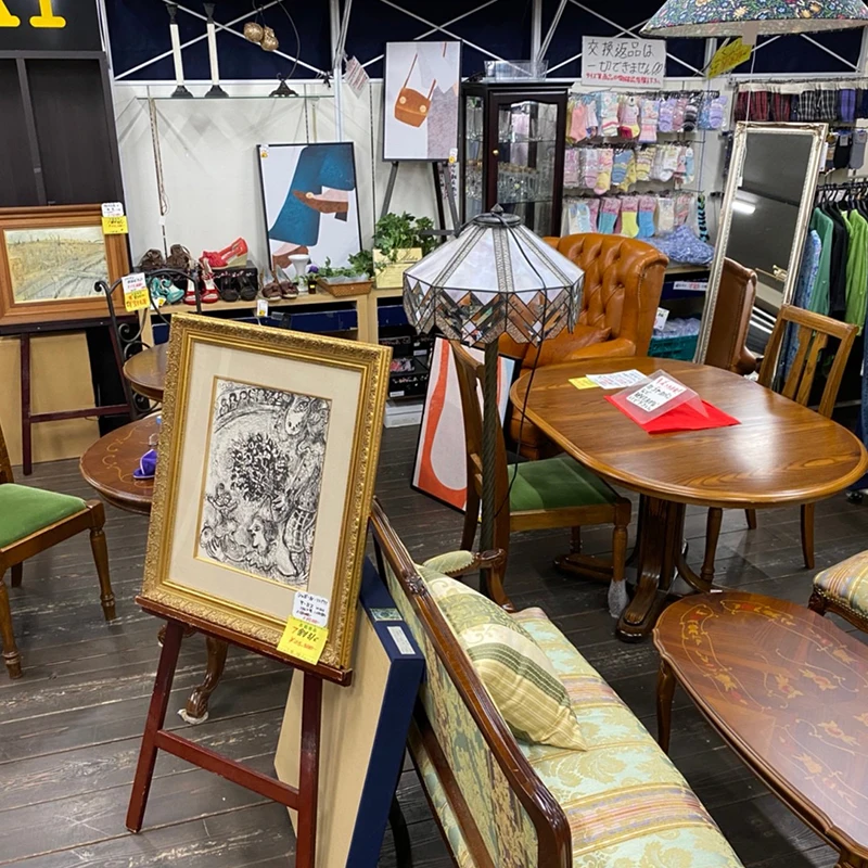 
Japanese furniture, chairs and tables 