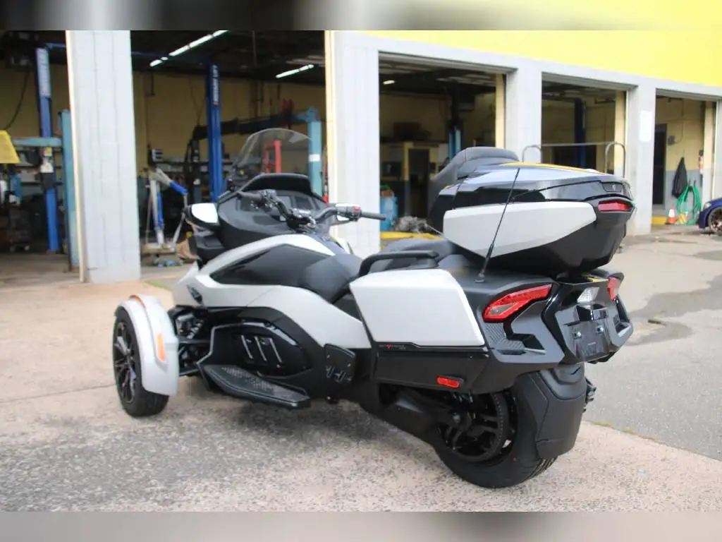 Новая лучшая сделка Can-Am Trike мотоцикл Spyder RT Limited 2021