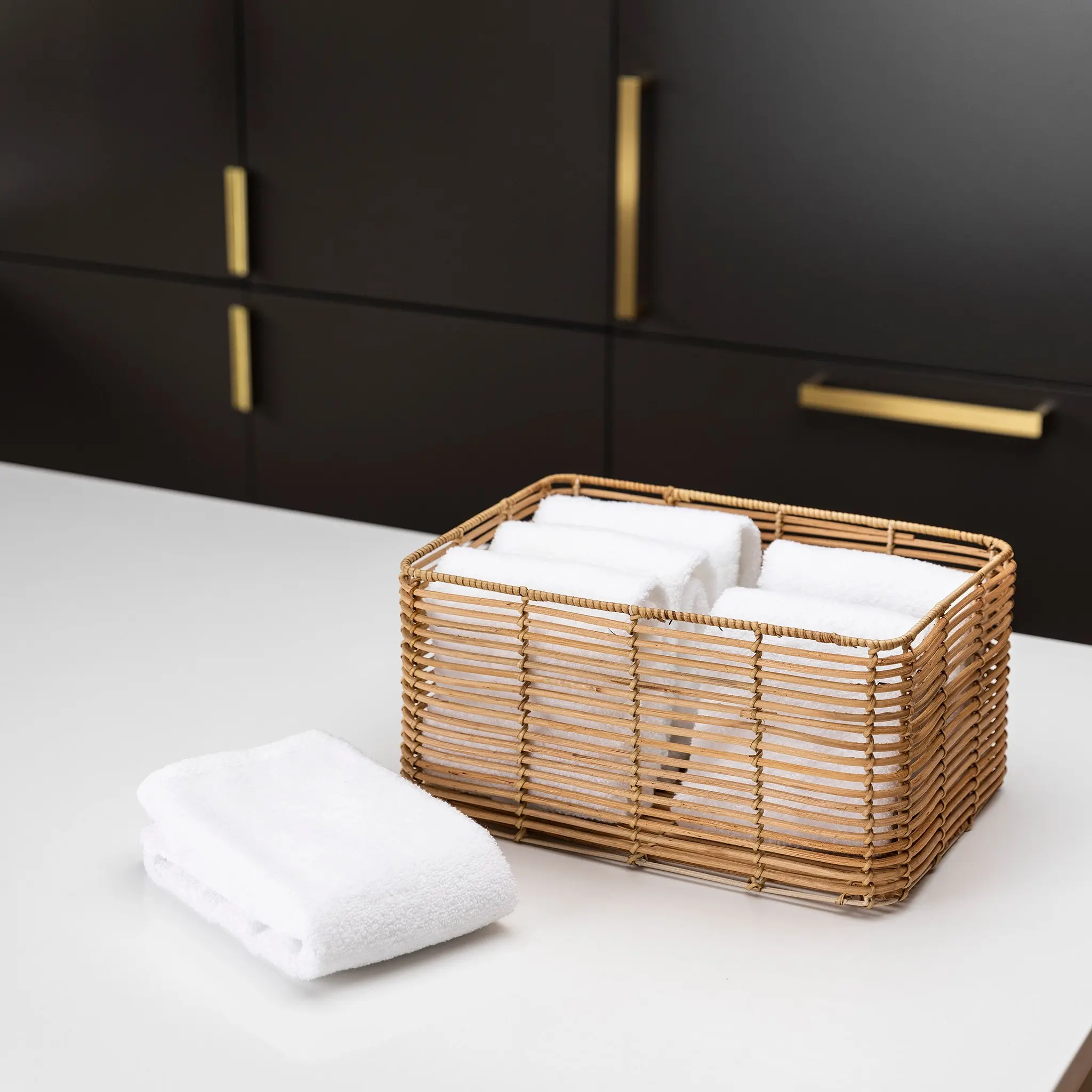 Modern luxury high quality woven rattan basket loose weave plastic rattan storage organizer basket