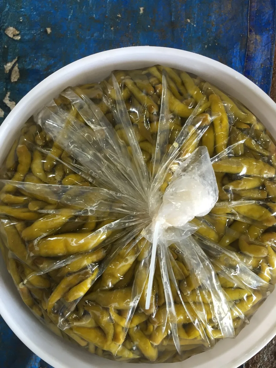 Высококачественные корншоны Перкинс упакованные в ведро надлежащим образом для продуктов питания изготовленных Индии по заводской