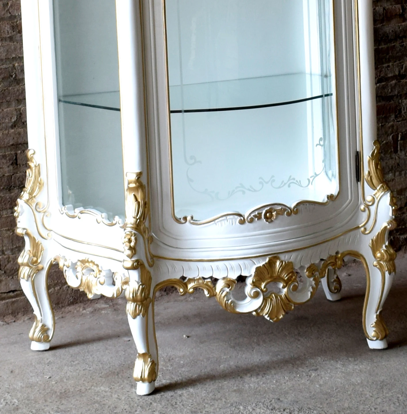 Luxury Royal Carved Living Room Furniture Cabinet Showcase