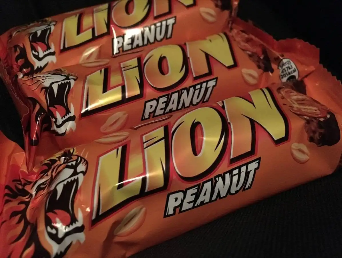 WHOLE SALE GRADE Lion White Chocolate Duo Bar