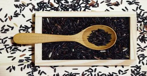  100% натуральный здоровый черный рис разные виды риса среднего зерна/Вьетнамский клейкий (Ms Деми + 84 961 733 400)