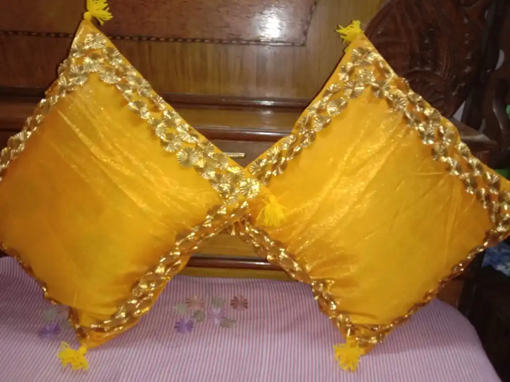  Шелковые наволочки из парчовой ткани от Inida