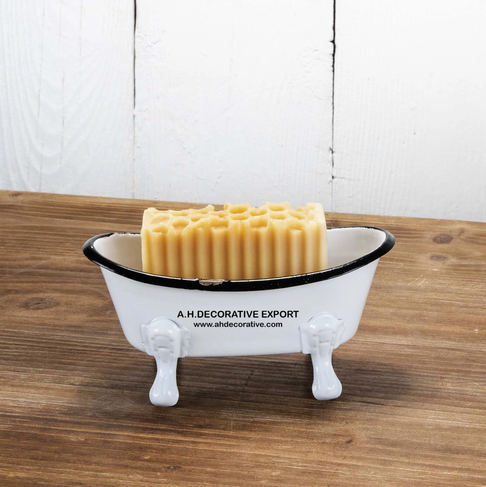 Luxury High Quality Metal Decorating White Shiny Colored With Bath Tub Shape Soap Dish Bowl for Sale