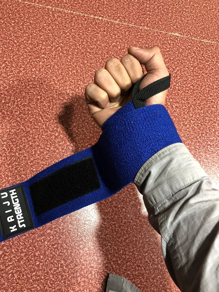 
Heavy duty breathable and easy to wear fitness workout powerlifting hand weightlifting support gym wrist wraps 