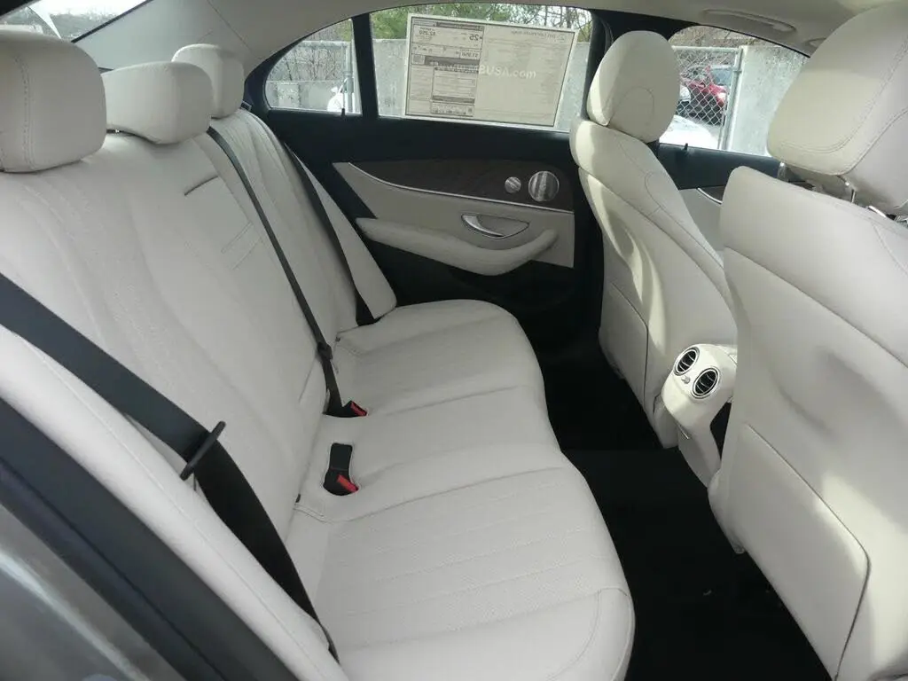 2016 2017 2018 2019 2020 2021 Fairly Used Cars Mercedes-Benz E-Class E 350 4MATIC AWD / E 400 4MATIC