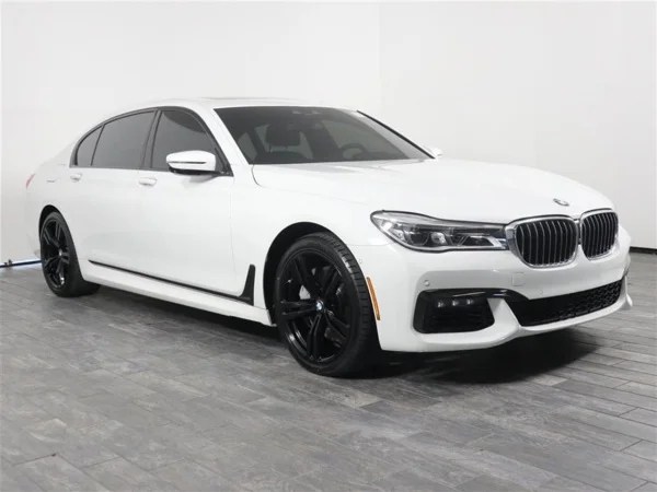 
For sale Neatly used car 2017 BMW 7 Series 750i xDrive 4.4L V-8 Gas Turbocharged Sedan vehicle 