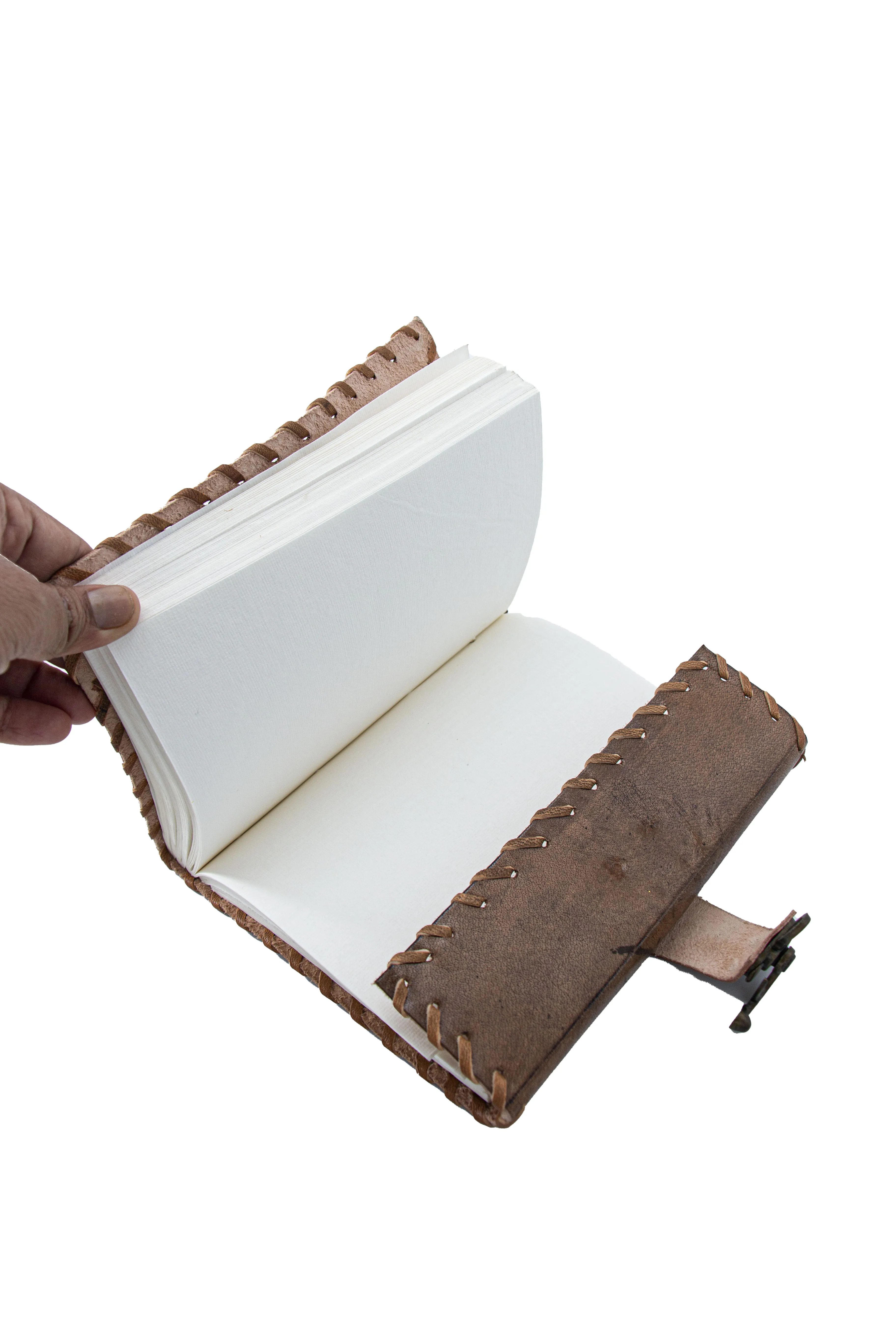 Heart Embossed Leather Journal Writing Notebook Handmade Leather Bound Refillable Journal Heart Design Vintage Journal Wholesale