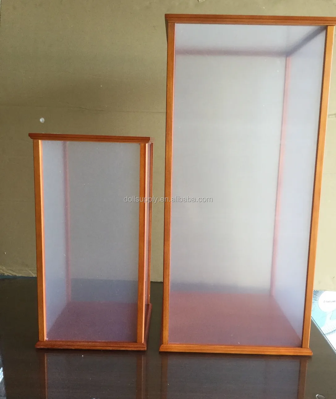 Высококачественная классическая деревянная подставка для кукол коллекций