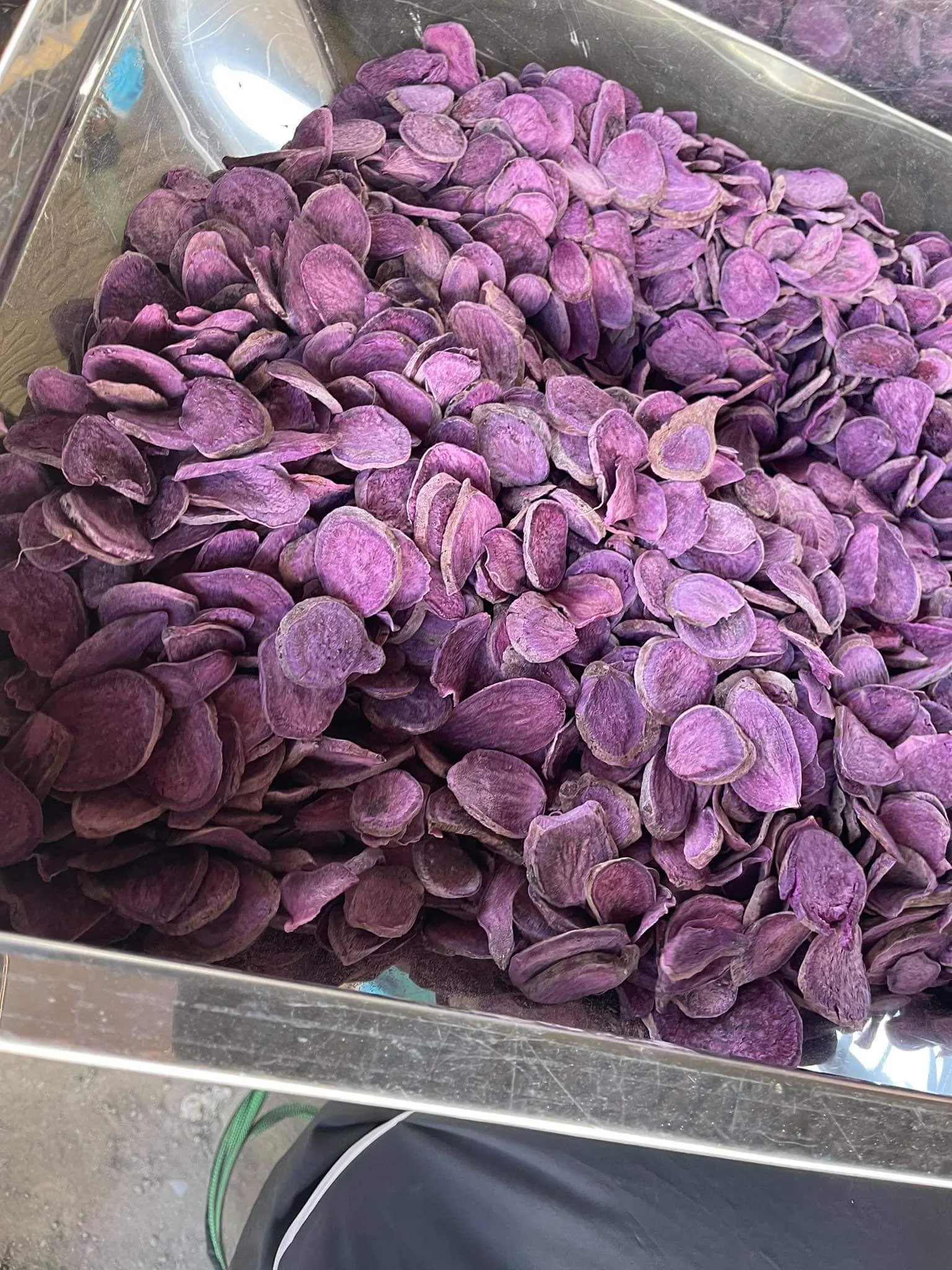 Best selling low fat vegan no preservatives sweet potato chips snack with 12 months shelf life