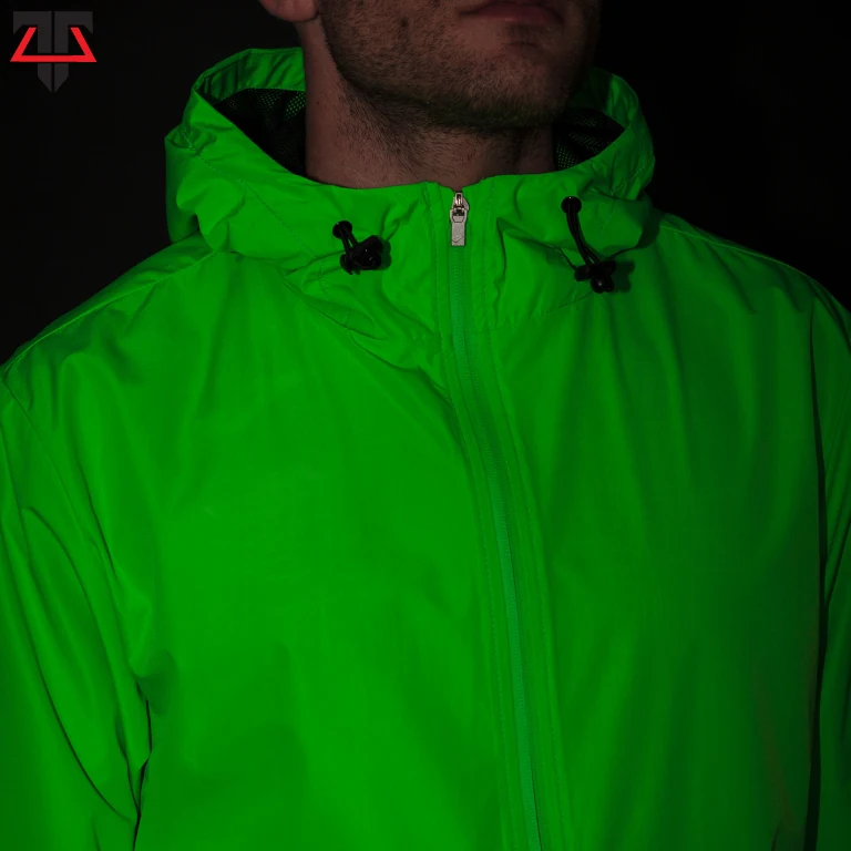  Green Raincoat With Zipper Comes Pockets And Adjustable Drawstring Hood Running Rain Jacket