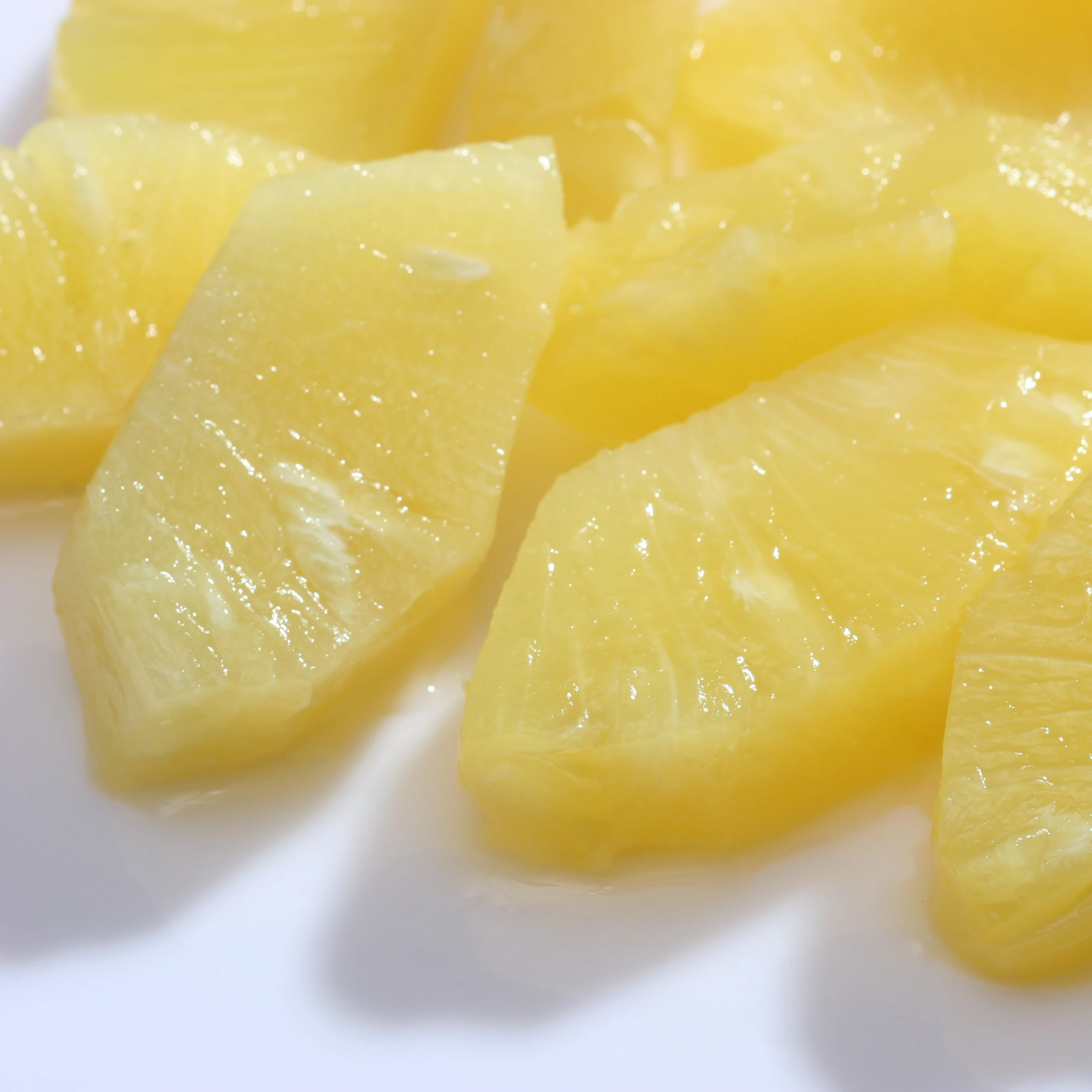 Canned Pineapple Broken Slices In Light Syrup Nw.565g. From Origin Thailand.