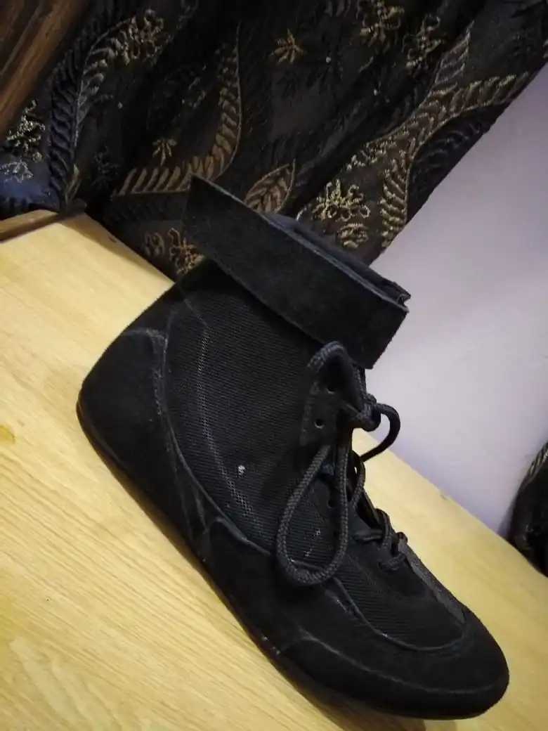 Новые Профессиональные боксерские ботинки для борьбы по низкой цене