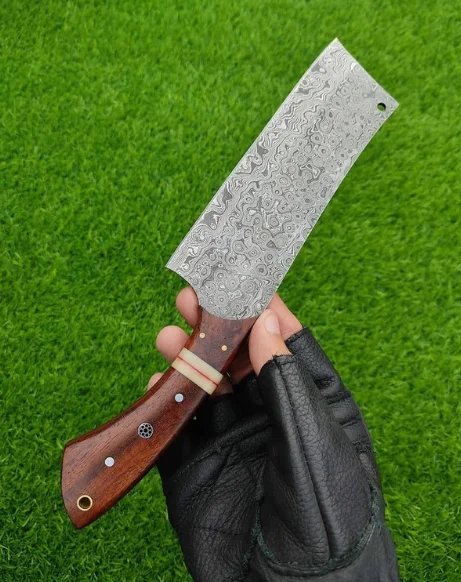 Мясница ручной работы из дамасской стали с деревянной ручкой