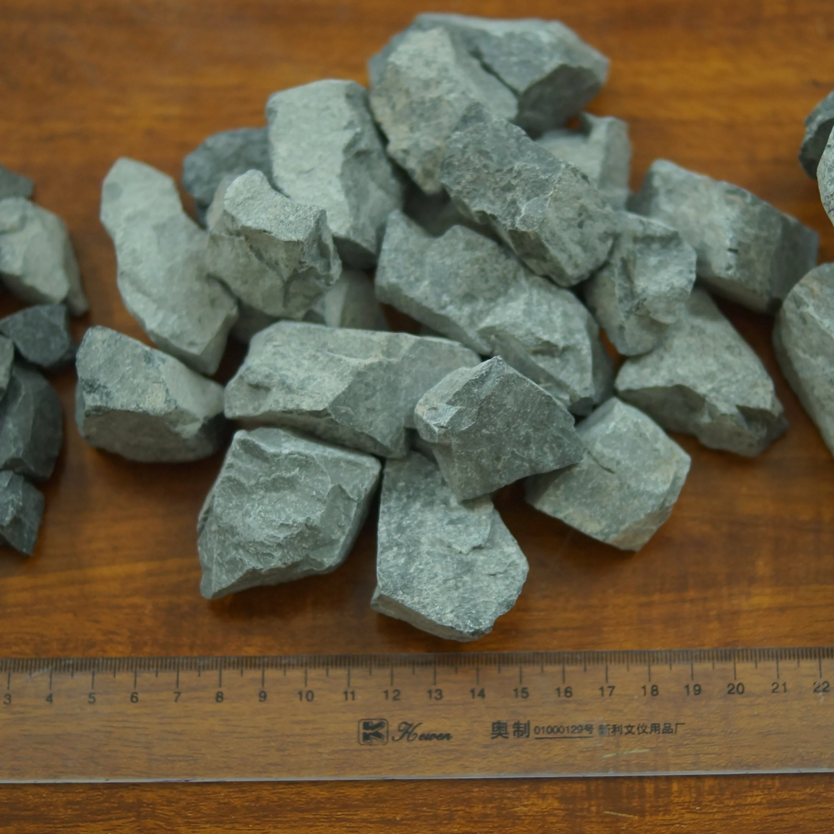 
Vietnam Low Iron Grey Dolomite Lump For Floating Glass Making 