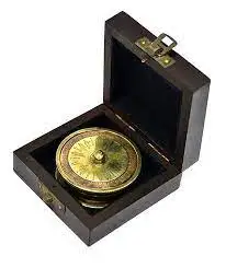 Collectible Brass Compass with BOX Hunter